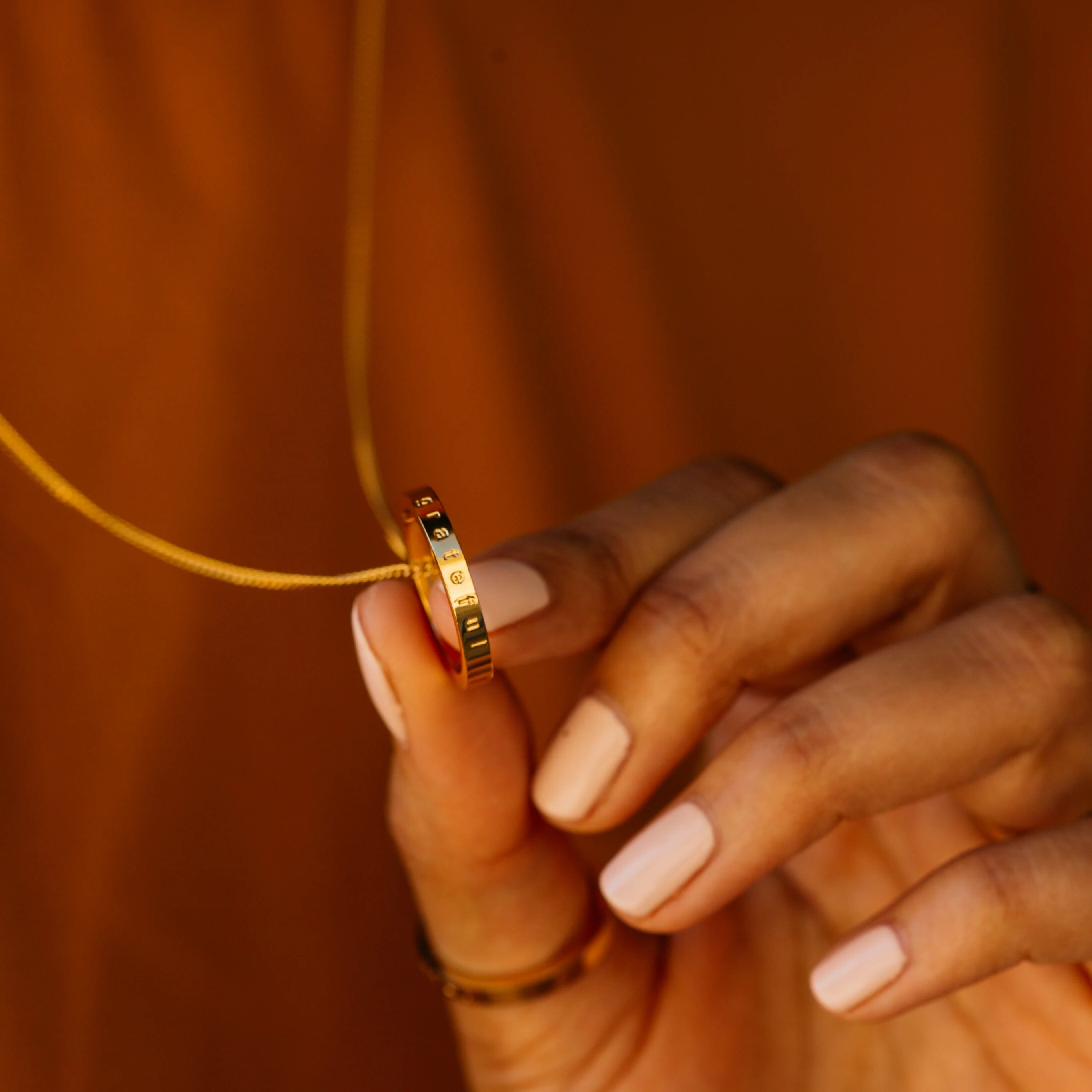 What Goes Around, Comes Around fidget necklace - Image 8